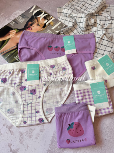 شورت نخی عروسکی سایز xl طرح توت فرنگی یاسی💟