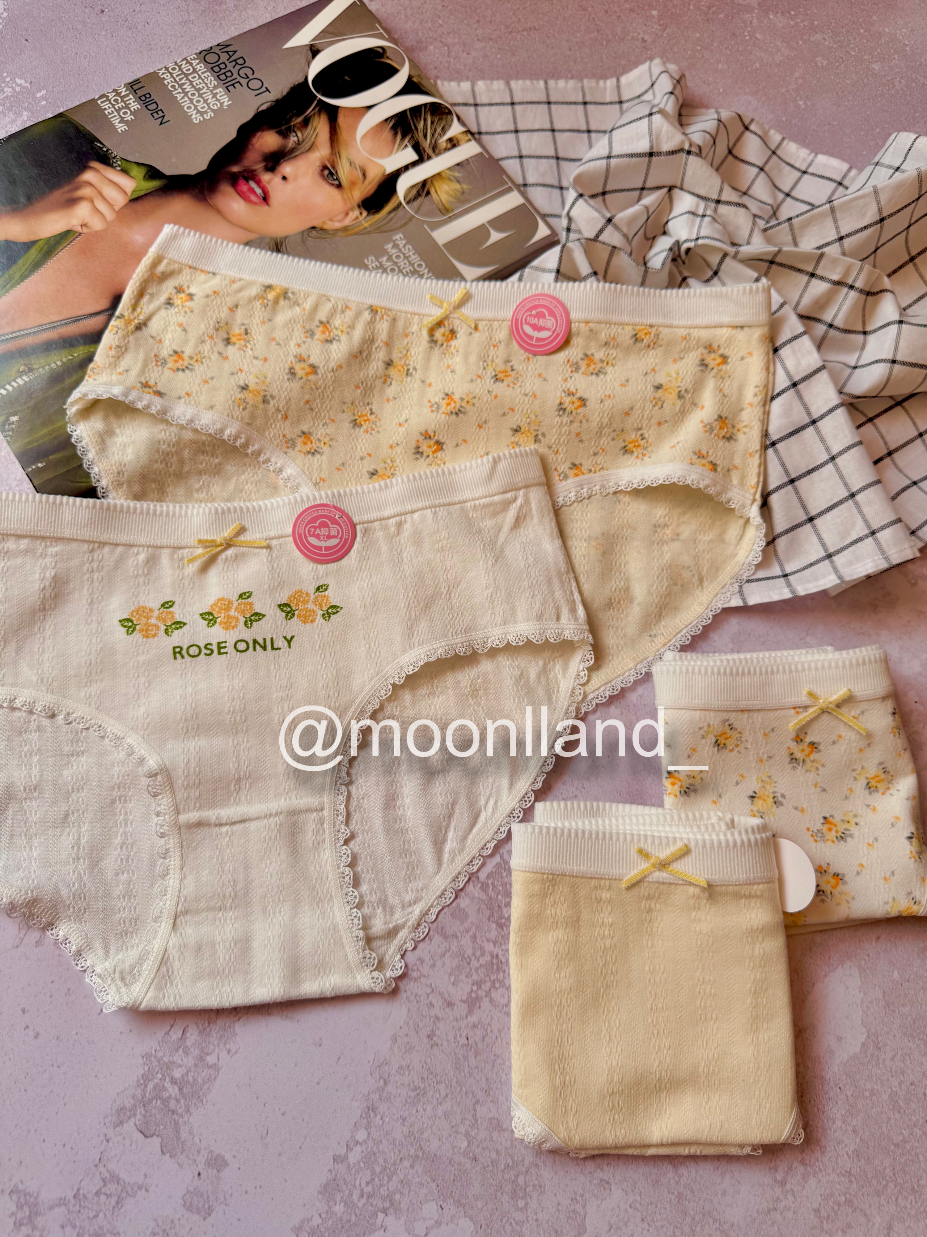 شورت نخ پنبه عروسکی سایز Xl طرح گل ریز زرد 🌼